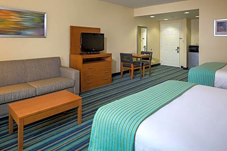 Suite Two Queen Beds