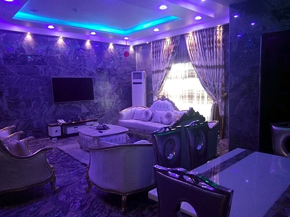 Heavenly Royal Apartments