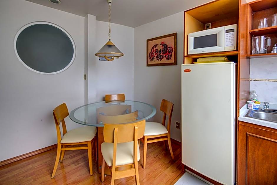 Grupo Kings Suites - Bosques de Duraznos 78