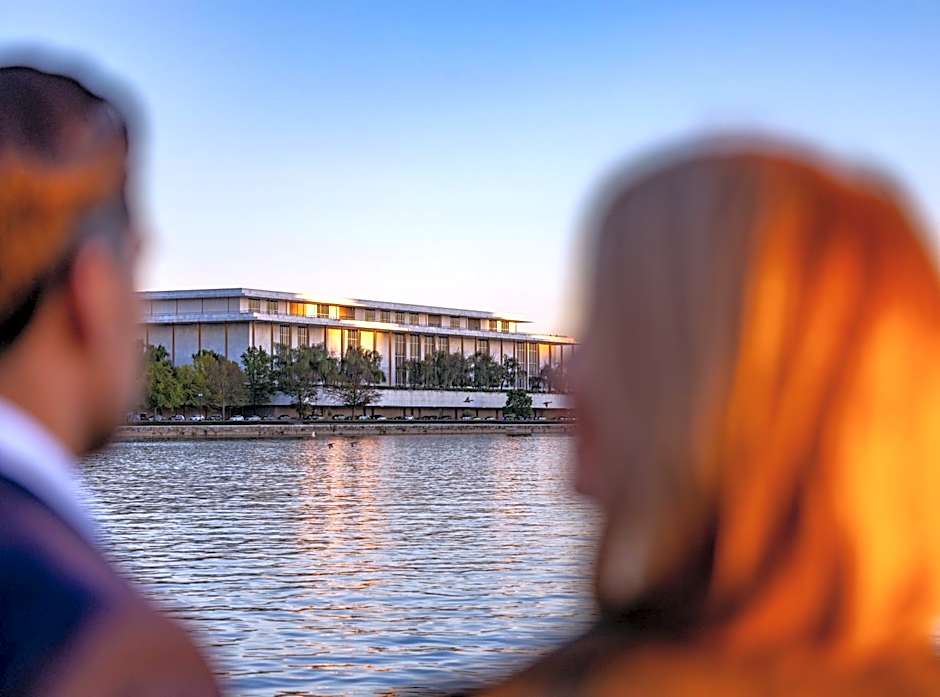 Melrose Georgetown Hotel