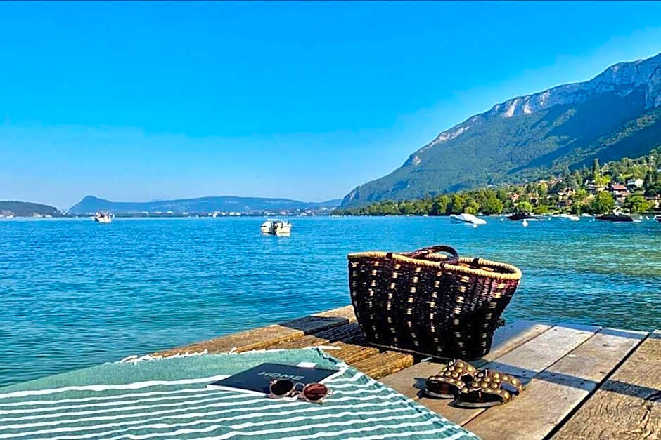 Bergerie Loft Apartment With Panoramic Lake