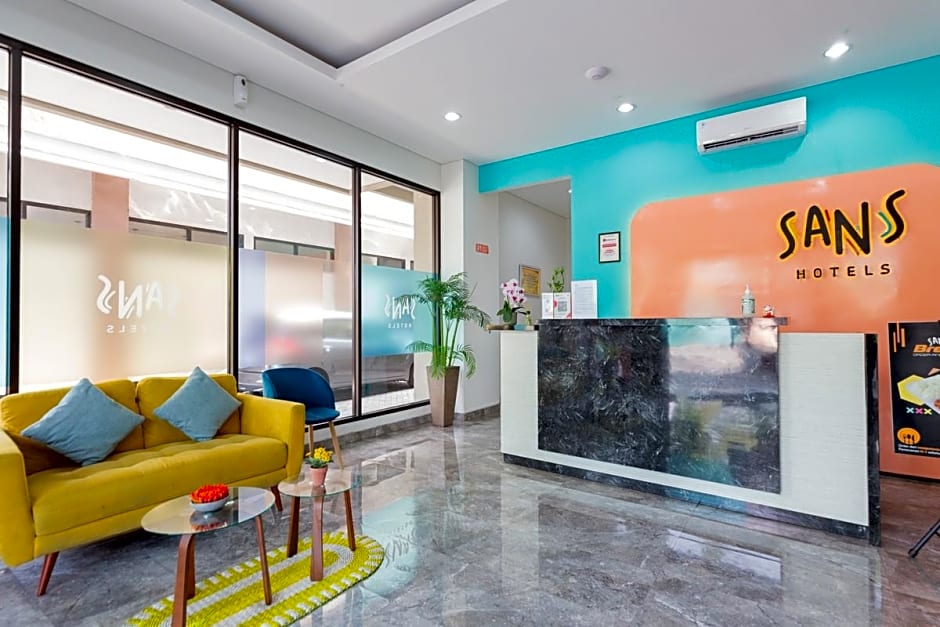 Sans Hotel Rajawali Surabaya by RedDoorz