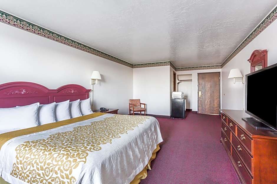 Days Inn by Wyndham Evanston WY