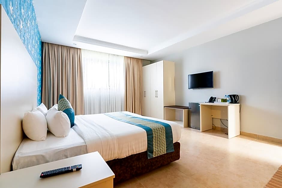 Blooming Suites
