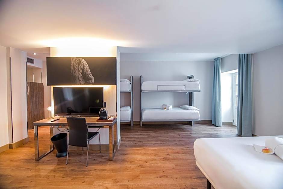 Petit Palace Santa Cruz