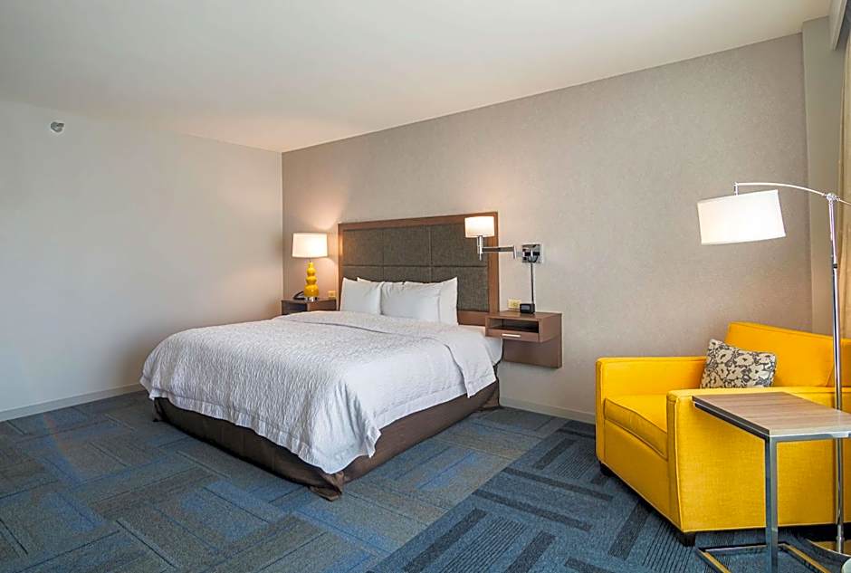 Hampton Inn By Hilton Chicago North-Loyola Station, Il