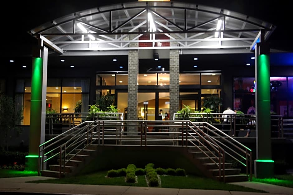 Holiday Inn LaGuardia Airport – New York, NY