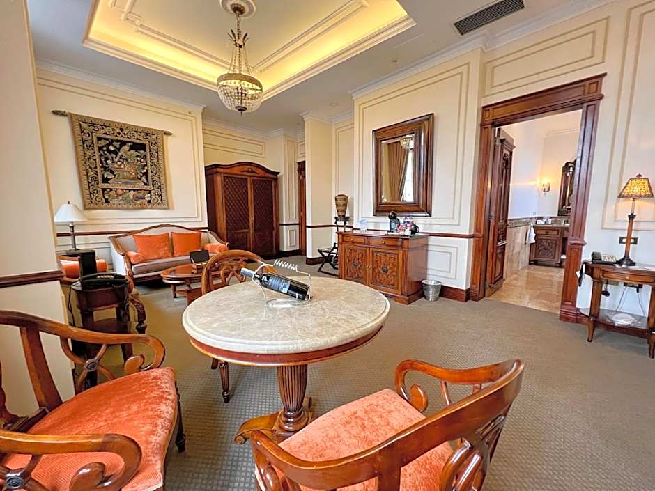 Plaza Grande Hotel