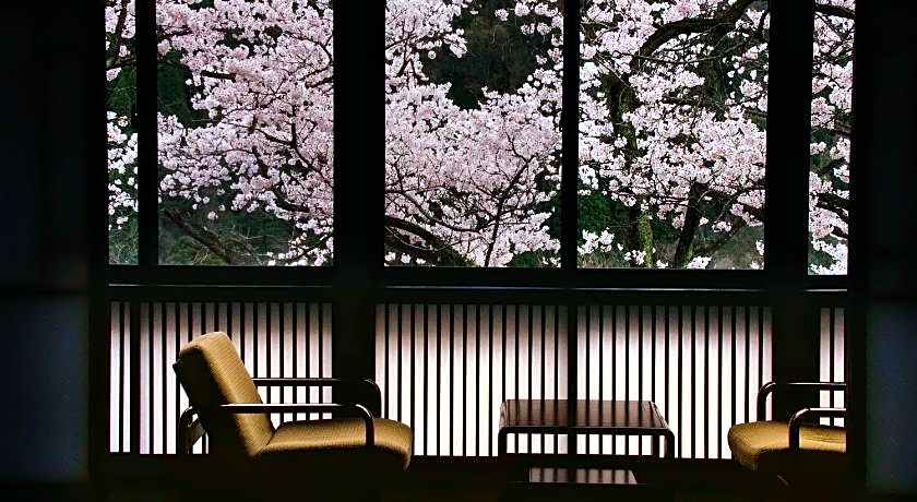 Ryokan Sanrakuen