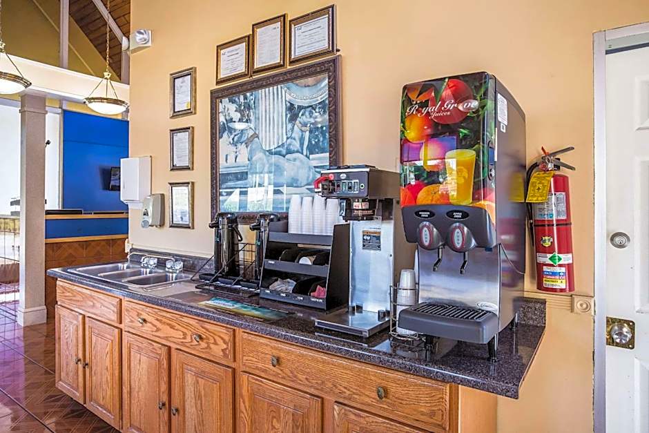 Super 8 by Wyndham Macon GA