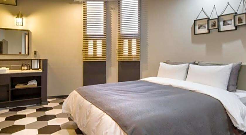 Changwon Brown-dot Hotel Myeongseo