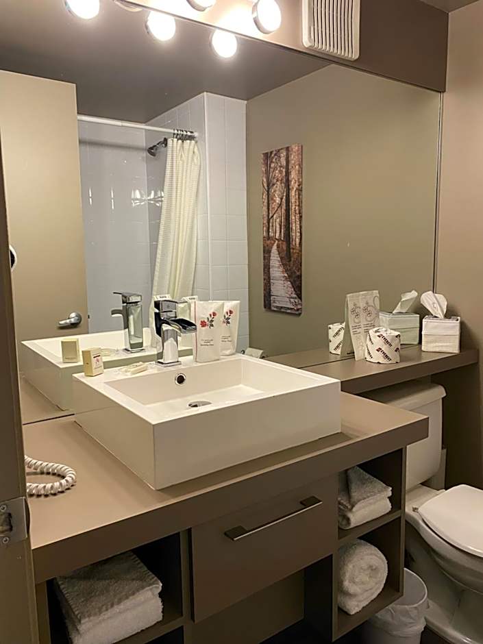 Travelodge by Wyndham Drummondville