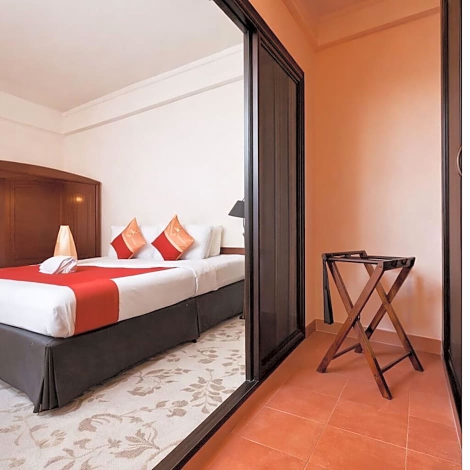 Baan Kamala Backpacker