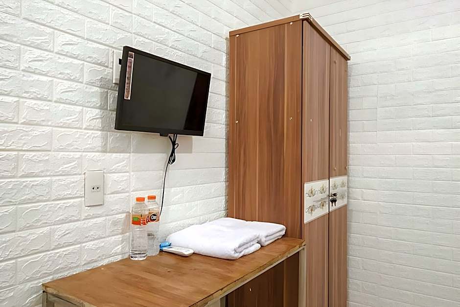 RedDoorz @ Mutiara Residence Deli Serdang