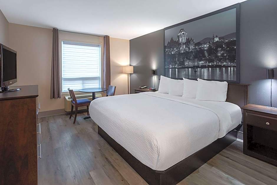 Super 8 by Wyndham Quebec City