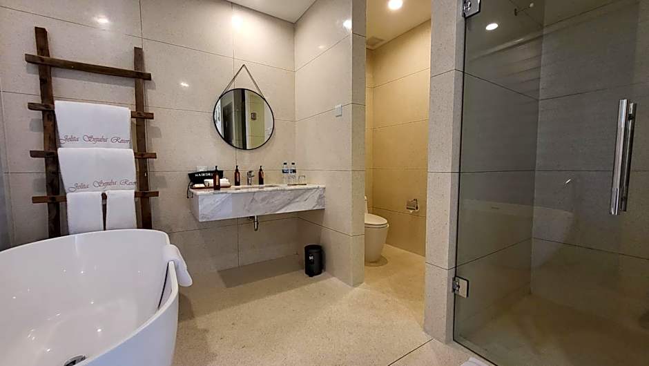 Adiwana Jelita Sejuba Natuna