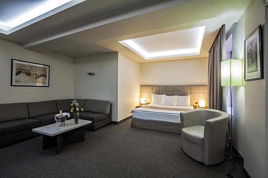 Aviatrans Hotel