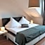 Private Rooms with Free Parking & 24h Self Check-in