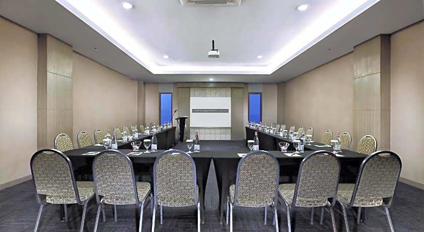 Harper Purwakarta by ASTON