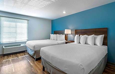 Standard Queen Room with Two Queen Beds - Non-Smoking
