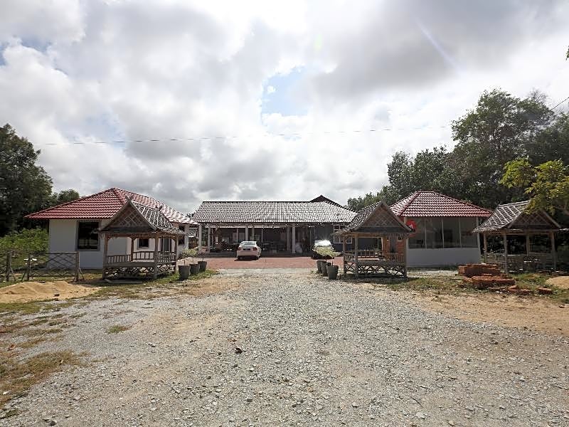 OYO 89607 Aloha Chalet