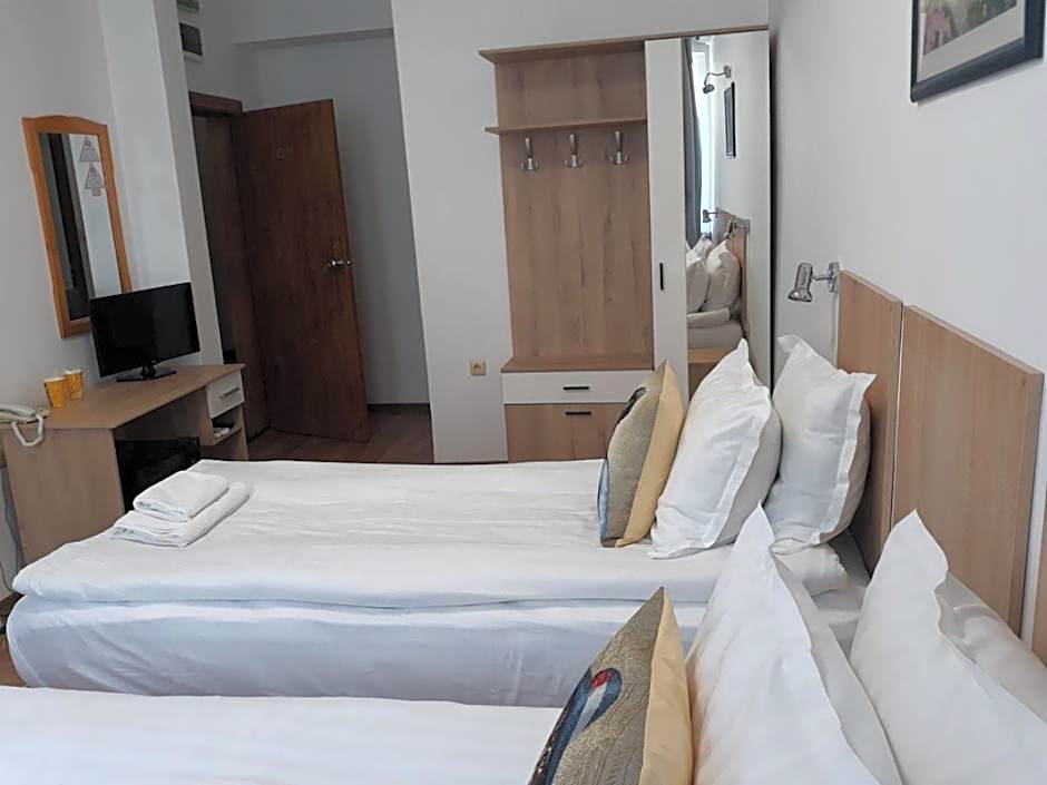 Three Dolphins Hotel with a Rooftop terracе