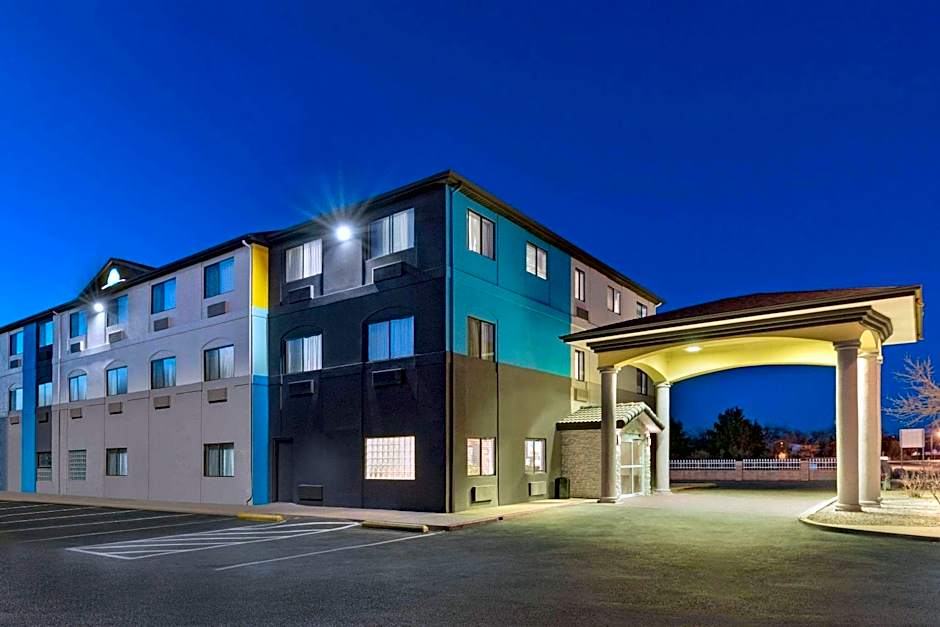 Days Inn by Wyndham Bernalillo