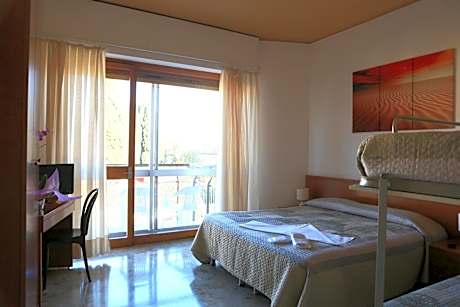 Quadruple Room with Balcony