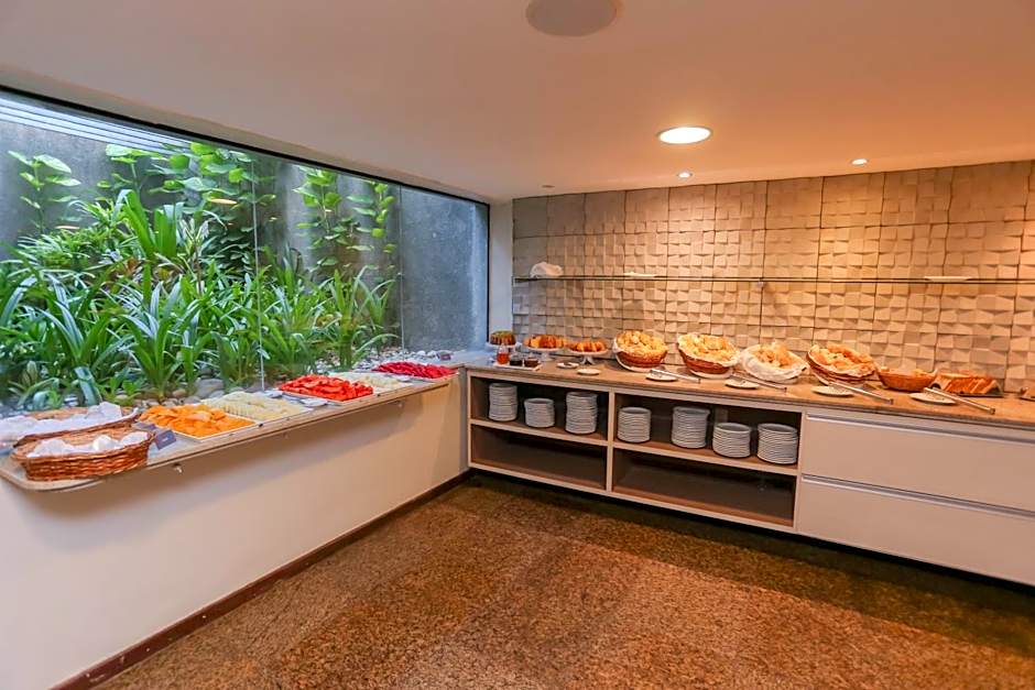 Pajuçara Praia Hotel