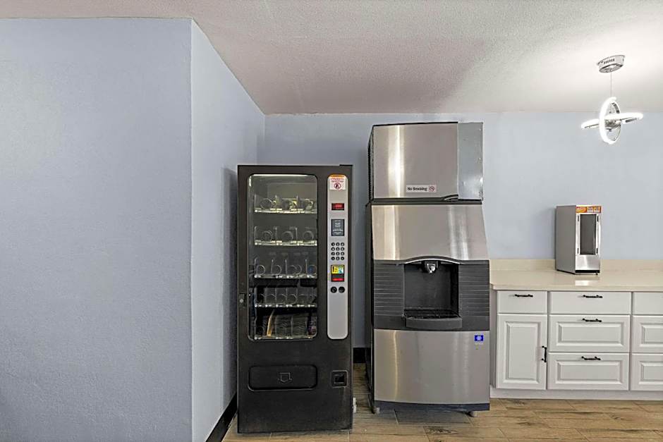 Rodeway Inn Midland South