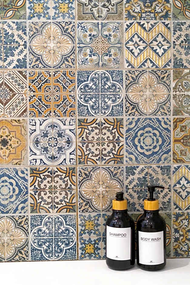 Moorea Boutique - Only Adults