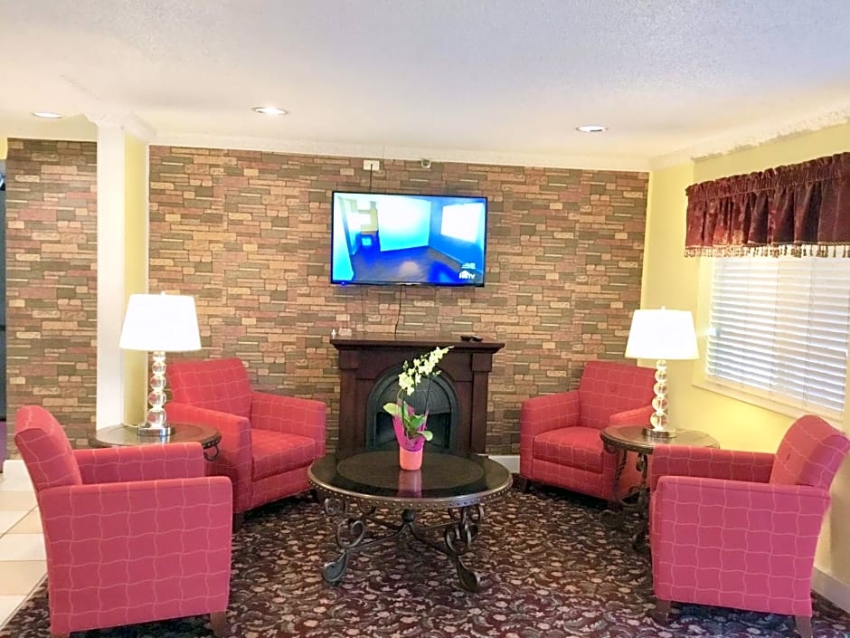 Days Inn by Wyndham Lake Village