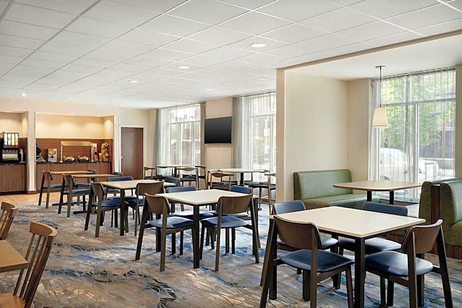 Fairfield Inn & Suites by Marriott Cincinnati Uptown/University Area