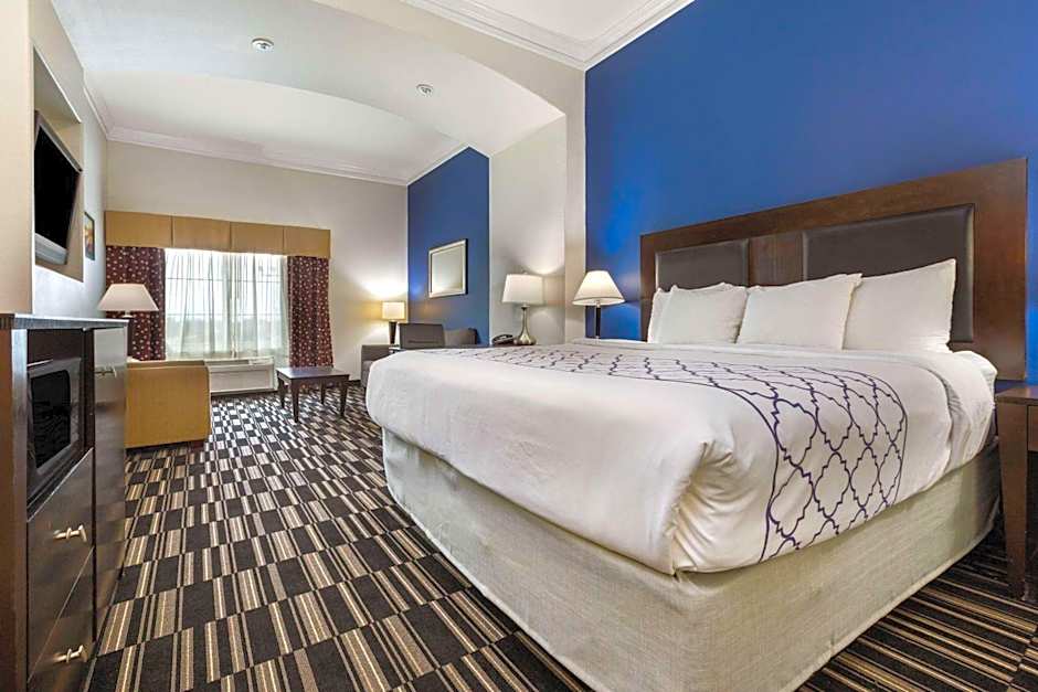 La Quinta Inn & Suites by Wyndham Alvin