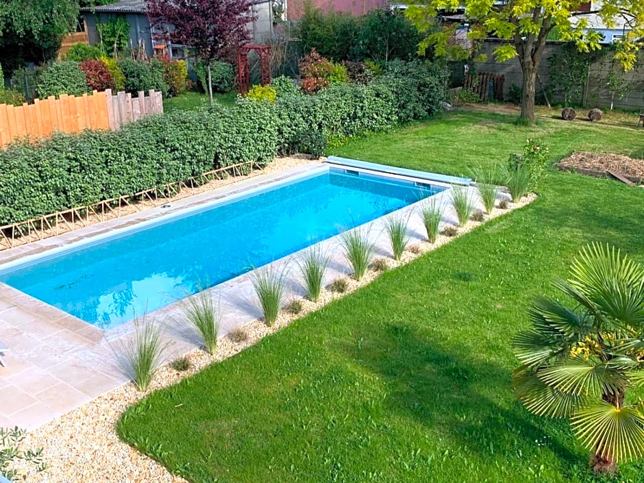 Chambre d'hôtes de Verdigné Piscine chauffée Parking Wifi