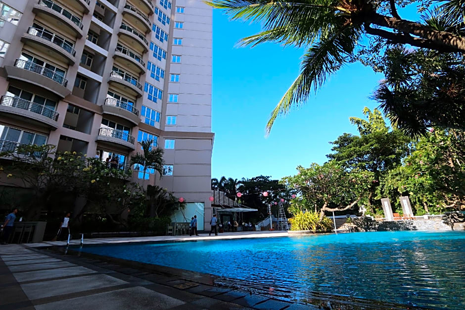 Java Paragon Hotel & Residences