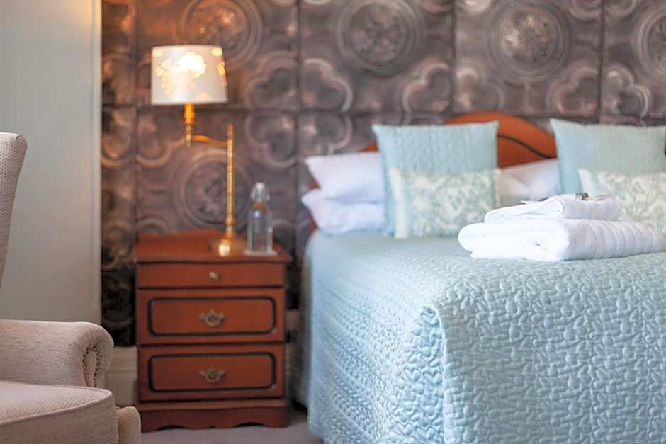 Shelleven Guest House