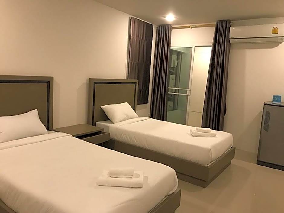 S.E.T Thanmongkol Residence