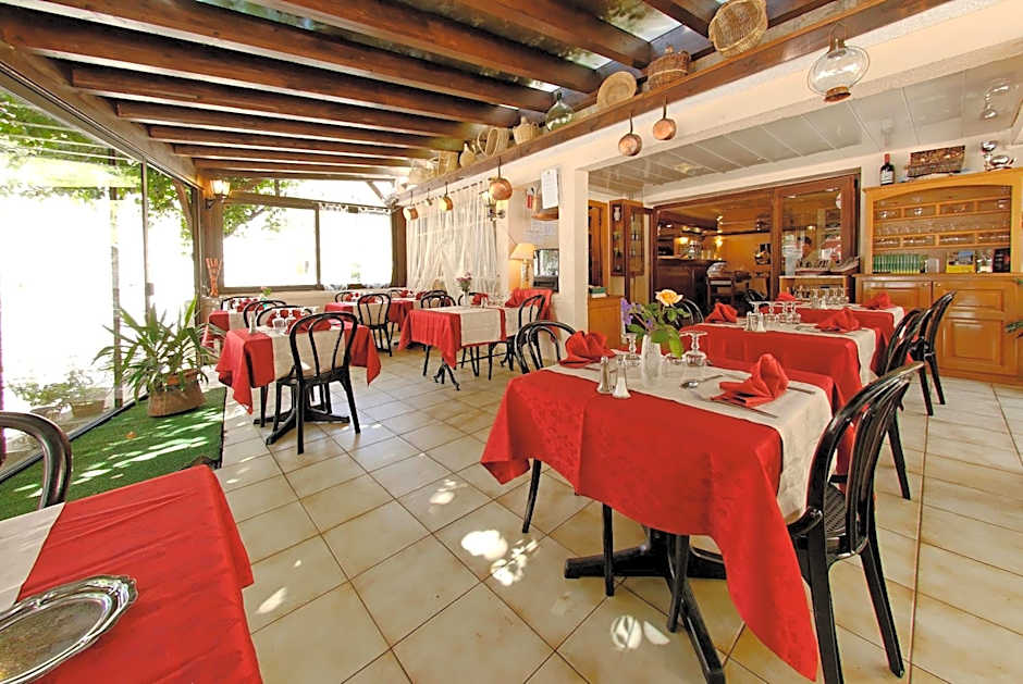 Logis Hotel restaurant Auberge de la Cascade