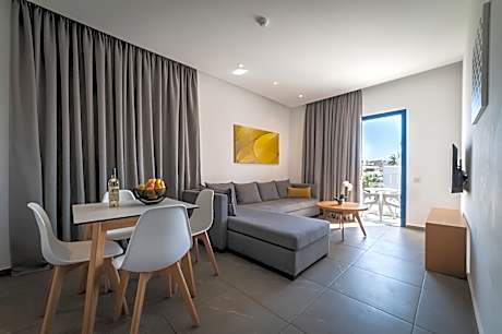 Premium One-Bedroom Apartment with Inland View