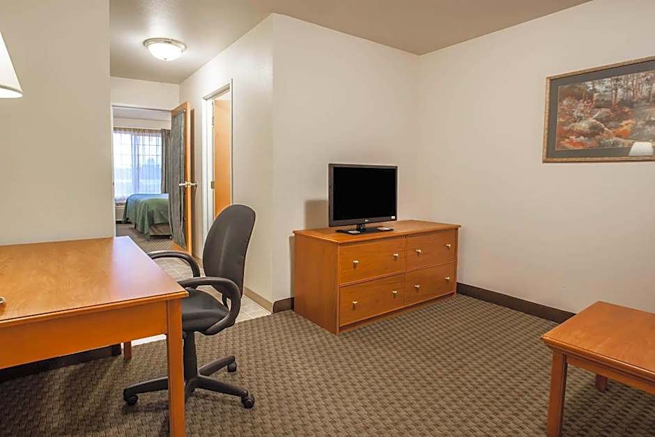 Quality Inn & Suites Federal Way - Seattle