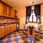 Hotel Octarna - Free On-site Parking