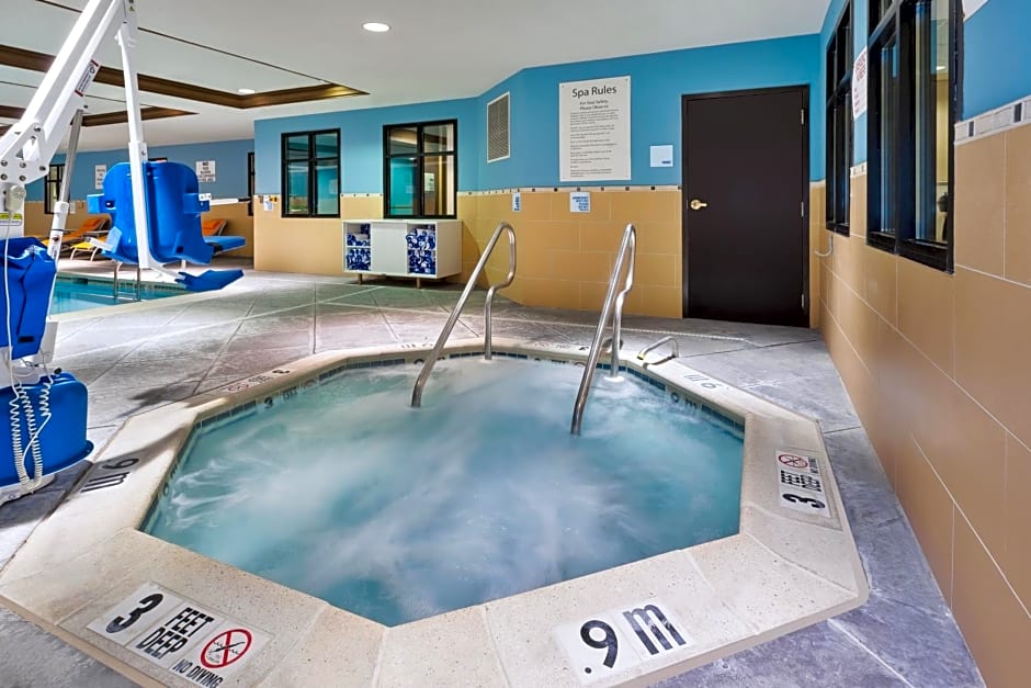 Holiday Inn Express Hotel & Suites Warminster-Horsham, an IHG Hotel