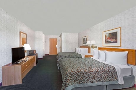 Deluxe Queen Room with Two Queen Beds - Non-Smoking