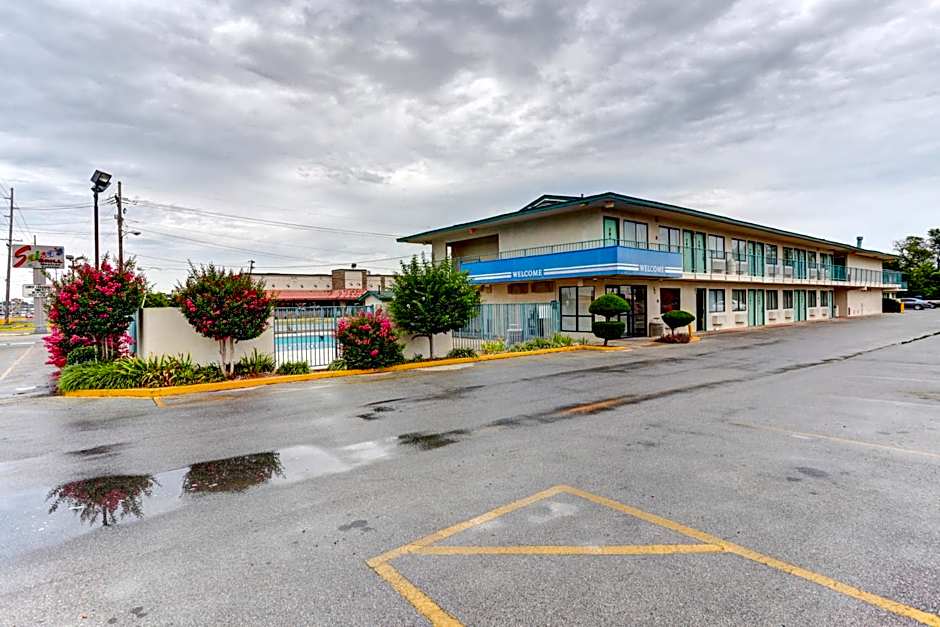 Motel 6 Jonesboro