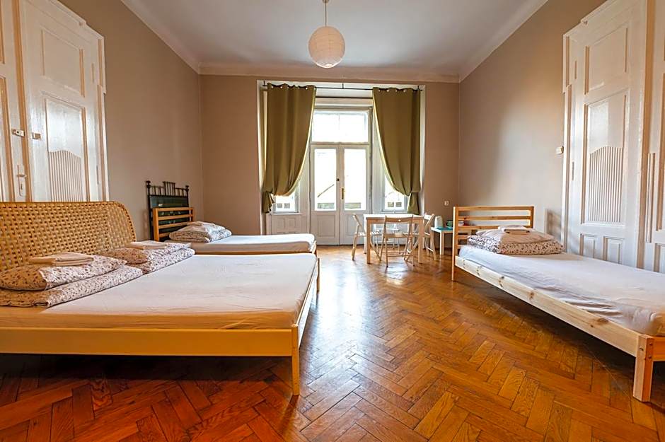 Trzy Kafki Private Rooms