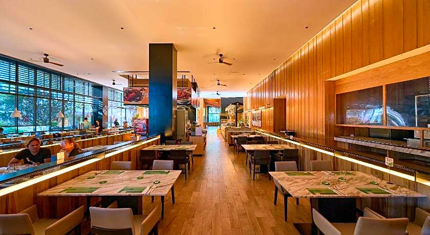 Midori Clark Hotel And Casino