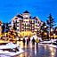 Pool View Condo King Bed Ski-InOut