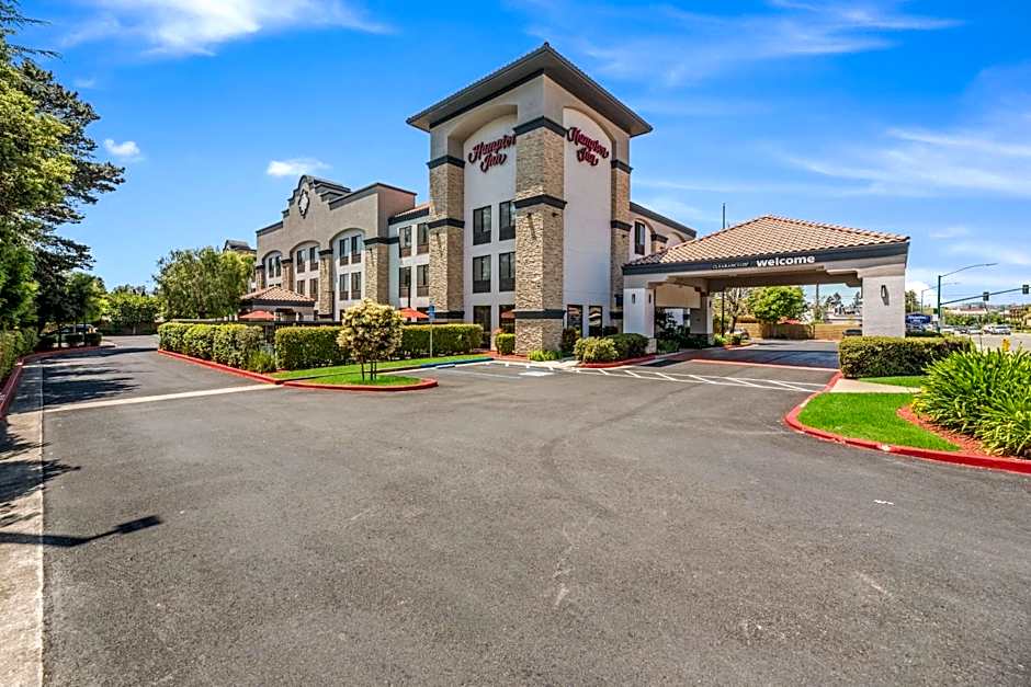 Hampton Inn By Hilton Oakland-Hayward