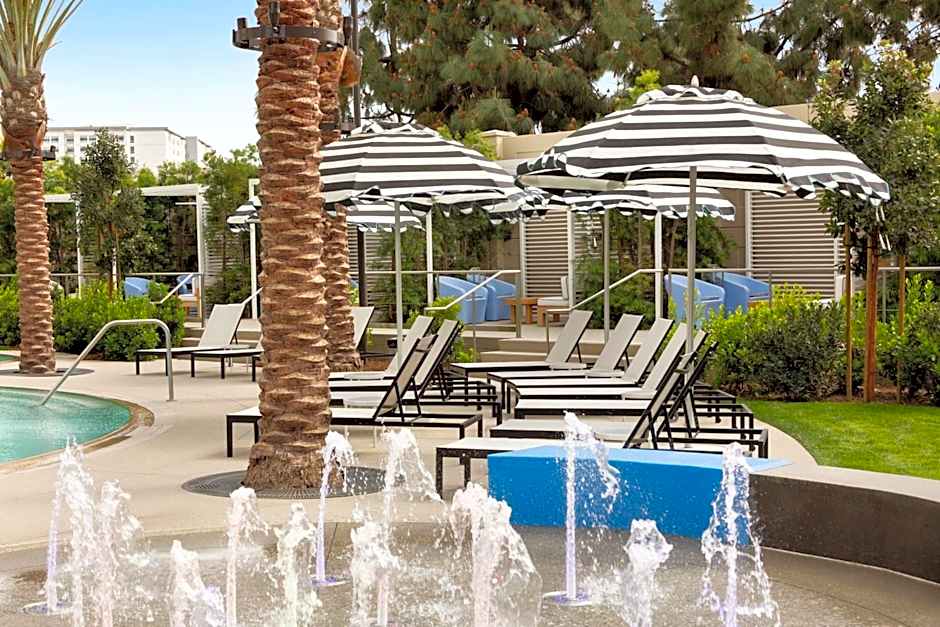 The Viv Hotel, Anaheim, a Tribute Portfolio Hotel